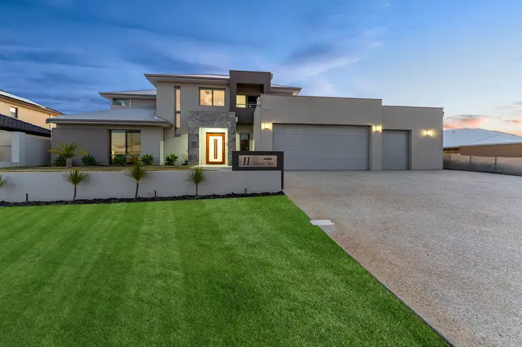 11 Seafarer Way, Jindalee WA 6036
