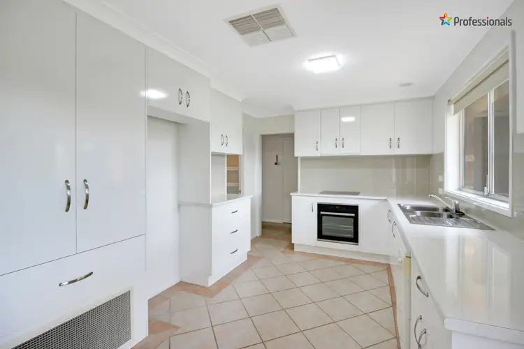 Fifth view of Homely house listing, 3 Quambi Place, Mount Austin NSW 2650