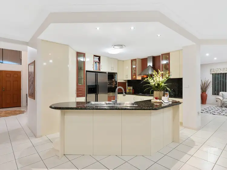 Fifth view of Homely house listing, 27 Currumbin Place, Carindale QLD 4152