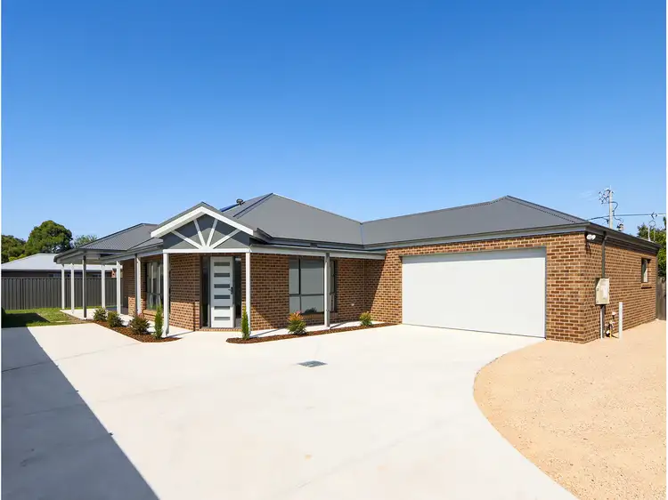 Main view of Homely townhouse listing, 488a Raymond Street, Sale VIC 3850