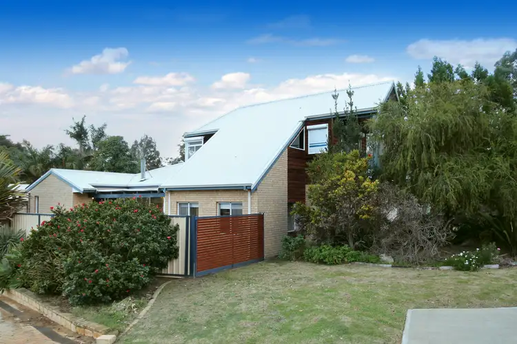 Second view of Homely house listing, 10 Huxtable Terrace, Baldivis WA 6171