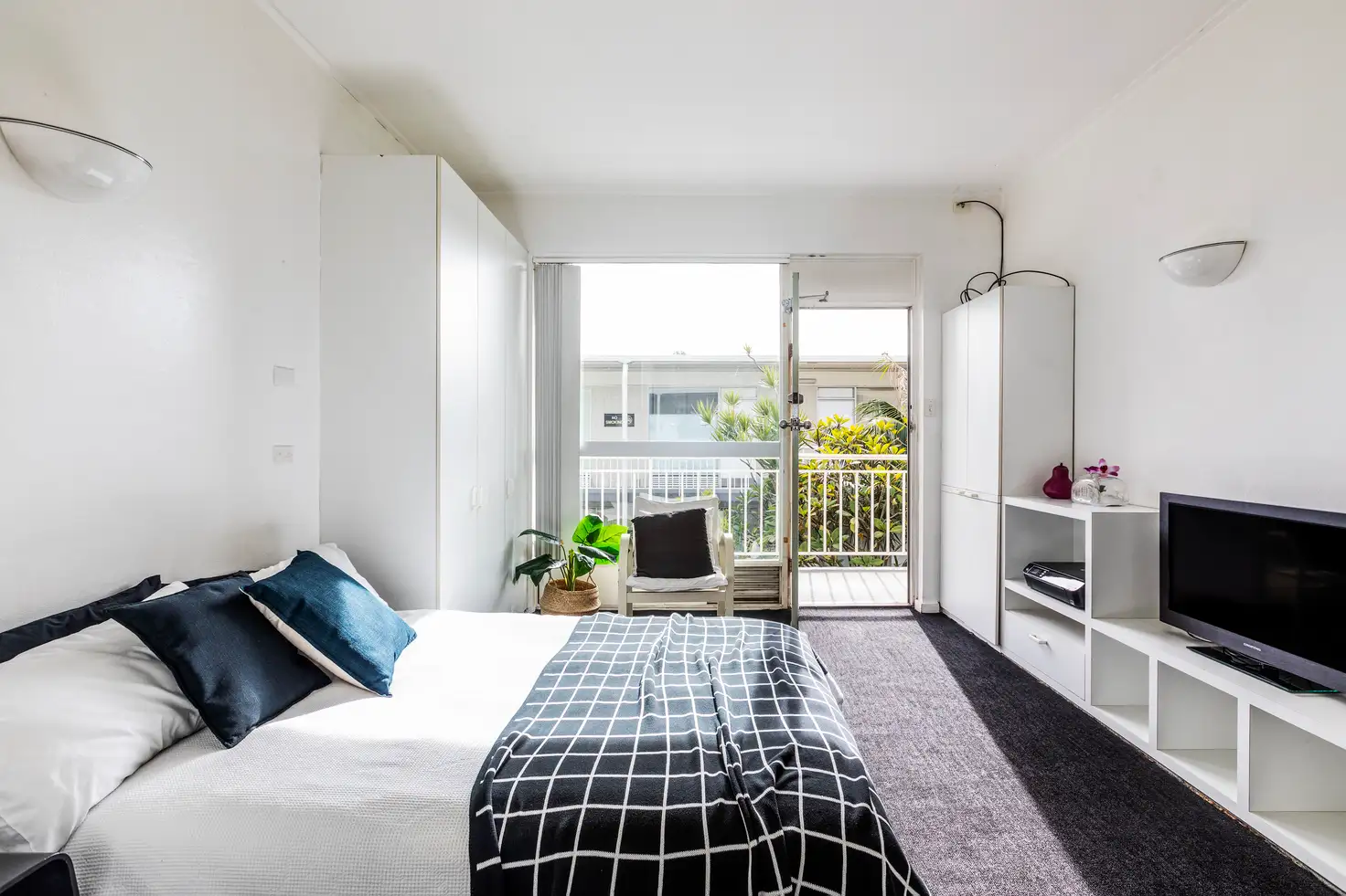 Main view of Homely studio listing, 87/19-23 Forbes Street (enter via Plunkett Street), Woolloomooloo NSW 2011