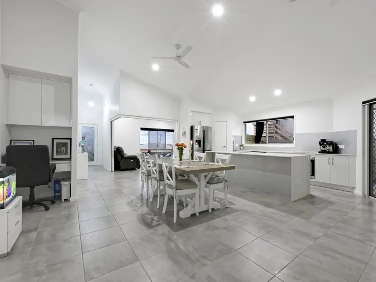 Sixth view of Homely house listing, 3 Martins Court, Qunaba QLD 4670