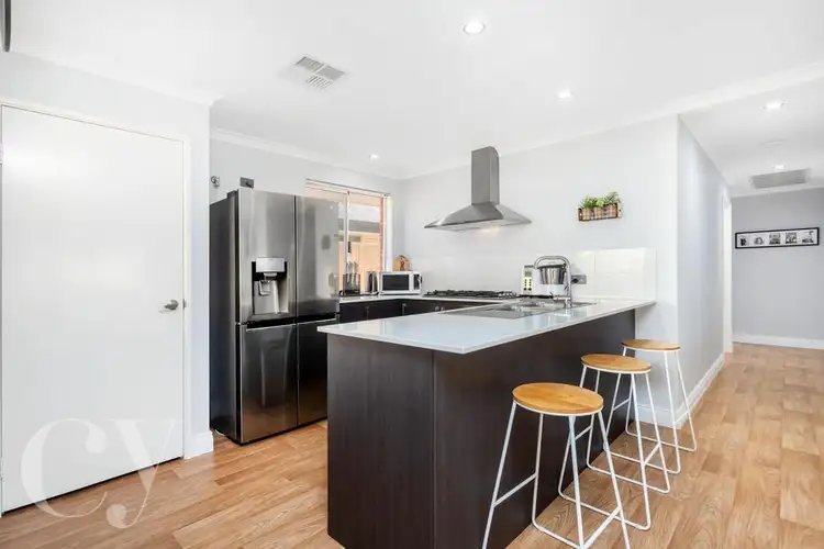 8 Greenwich Way, Success WA 6164