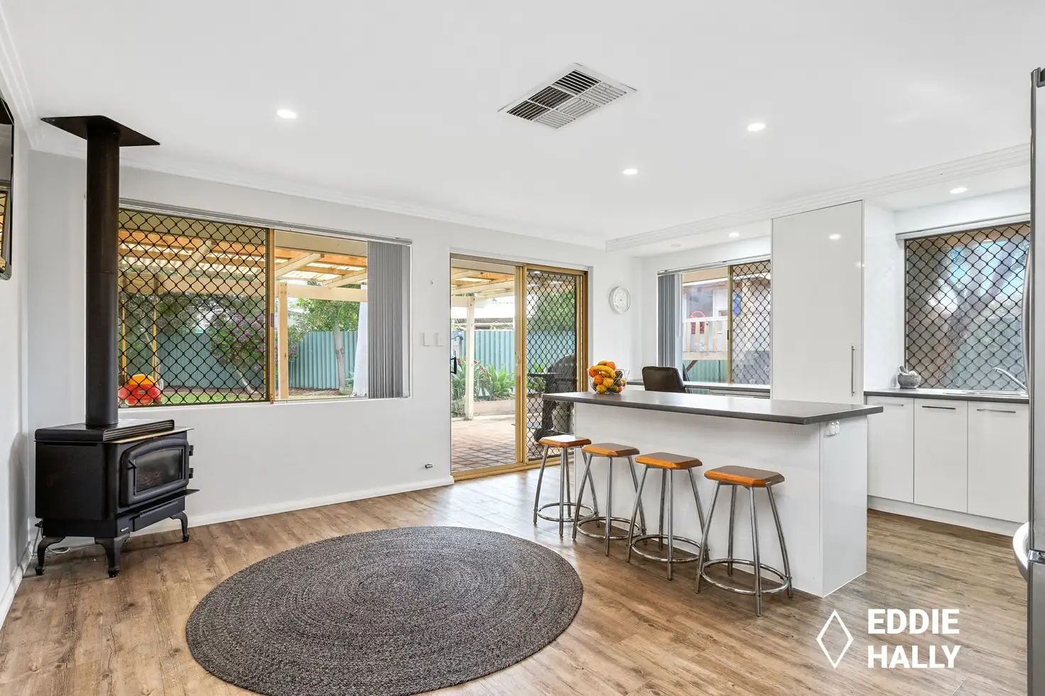 Main view of Homely house listing, 10 Waterside Place, South Lake WA 6164