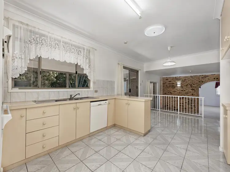 Second view of Homely house listing, 1 Casuarina Court, Avoca QLD 4670