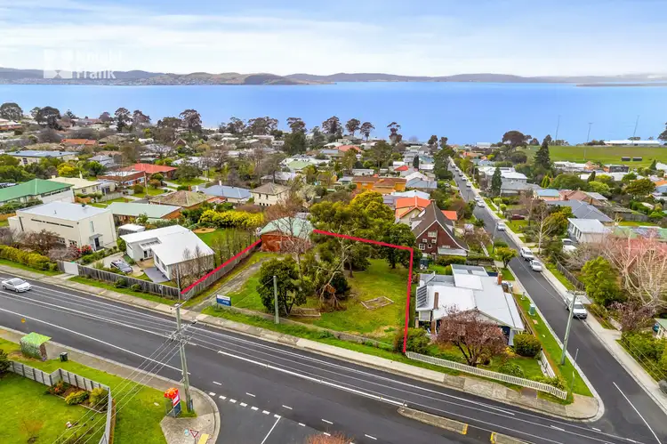136 Channel Highway, Taroona TAS 7053