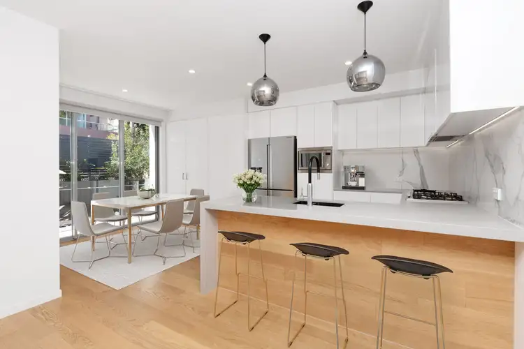 Second view of Homely apartment listing, 6/25 Wooloowin Avenue, Wooloowin QLD 4030
