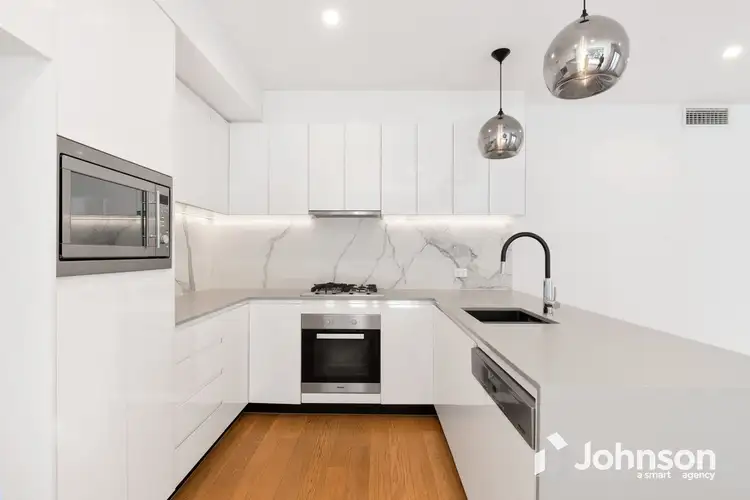Third view of Homely apartment listing, 6/25 Wooloowin Avenue, Wooloowin QLD 4030