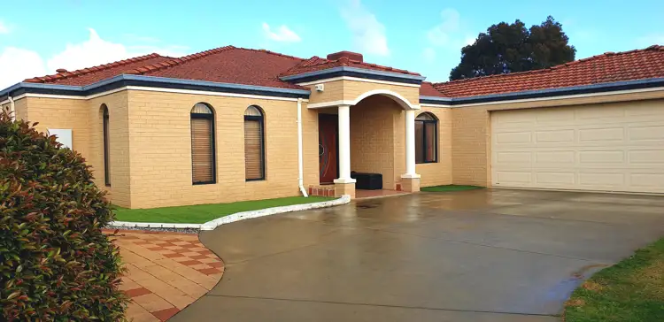8 Kardier Mews, Viveash WA 6056
