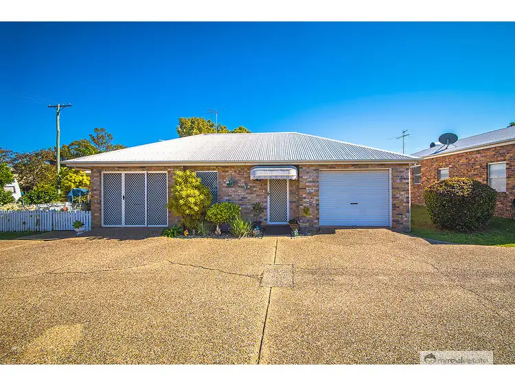 2/3 Kingfisher Parade, Norman Gardens QLD 4701