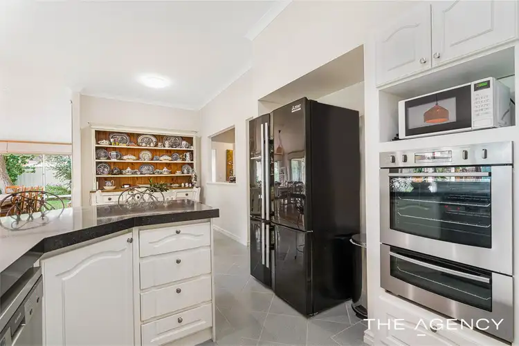 Sixth view of Homely house listing, 5 Calero Court, Atwell WA 6164