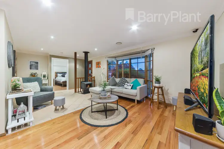 77 Eagle Drive, Pakenham VIC 3810