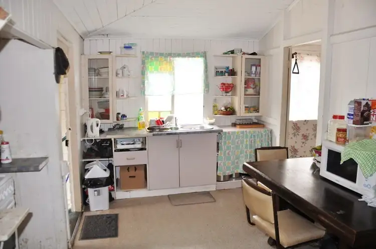 Sixth view of Homely semi-detached listing, 207 Walsh Street, Mareeba QLD 4880