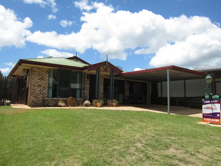 8 Quando Close, Yamanto QLD 4305