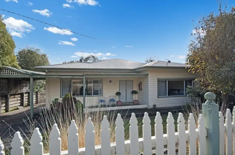 Main view of Homely house listing, 9 Fyfe Street, Hamilton VIC 3300