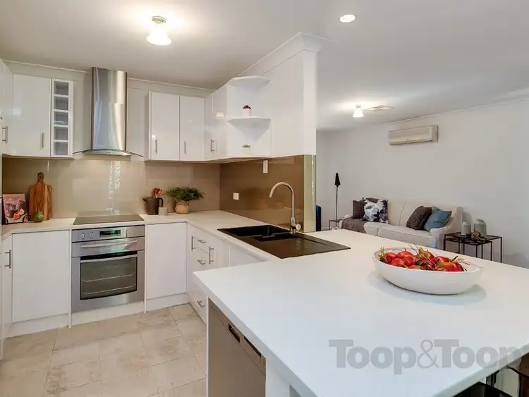 Second view of Homely house listing, 2/6 Elizabeth Street, Oakbank SA 5243