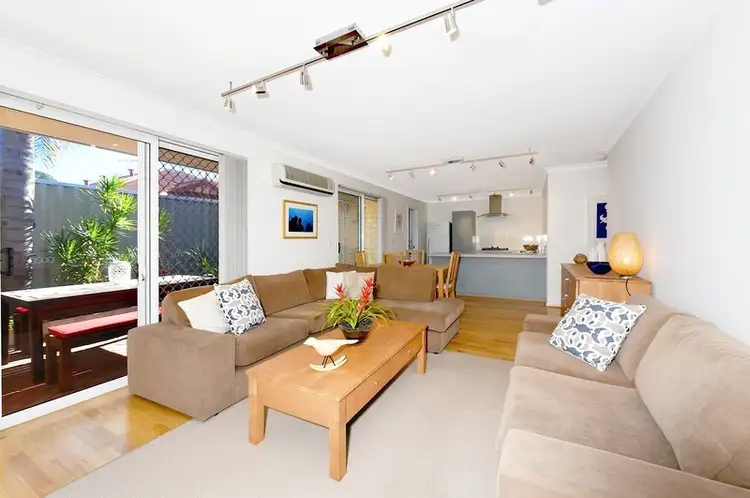 4/144 Gwenyfred Road, Kensington WA 6151
