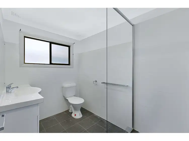 Sixth view of Homely house listing, 15 Windsor Road, Berkeley Vale NSW 2261