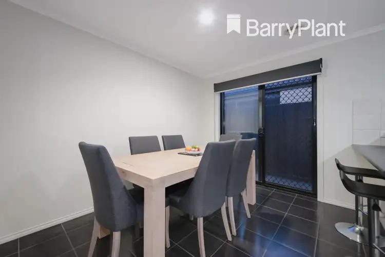 Sixth view of Homely house listing, 10 Pomegranate Way, Pakenham VIC 3810