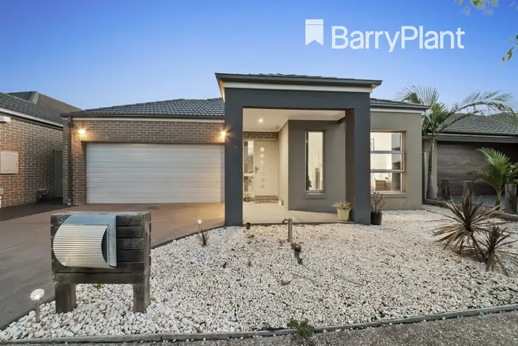 35 Cormorant Parade, Pakenham VIC 3810