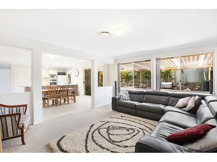 Second view of Homely house listing, 5 Laurel Close, Thornton NSW 2322