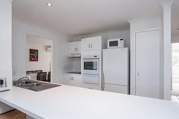 Fifth view of Homely house listing, 9 Issell Place, Highland Park QLD 4211