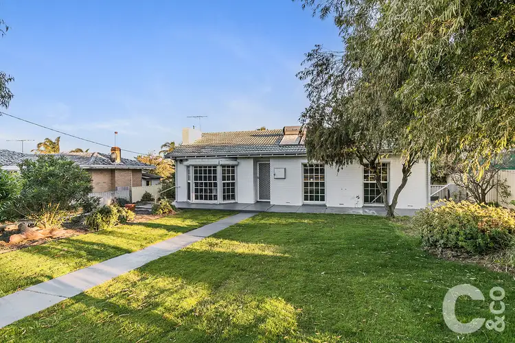 18 Burtenshaw Way, Calista WA 6167