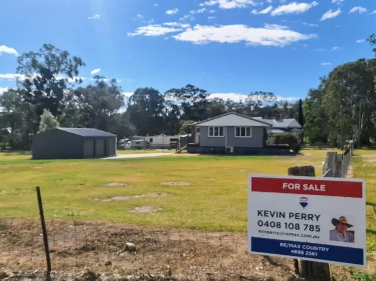 52 Albert Street, Crows Nest QLD 4355