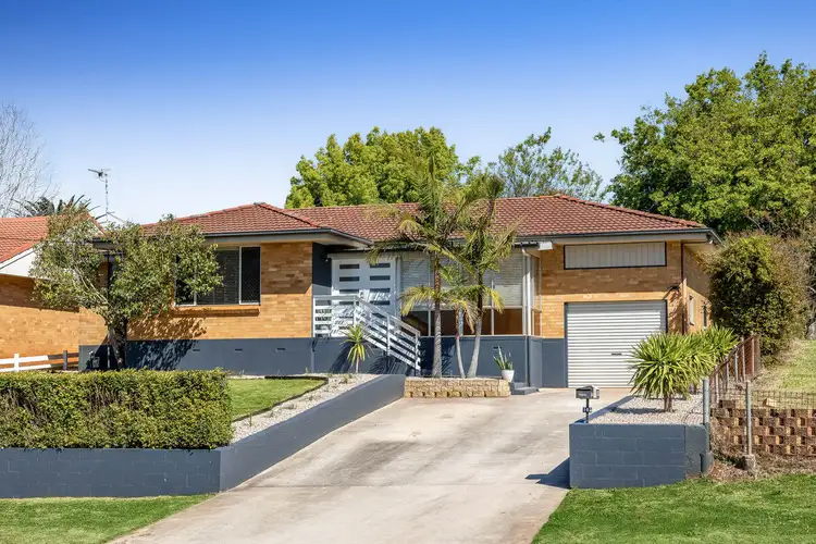 102 Long Street, Centenary Heights QLD 4350