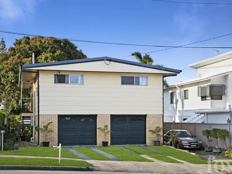 12 Reynolds Avenue, Labrador QLD 4215