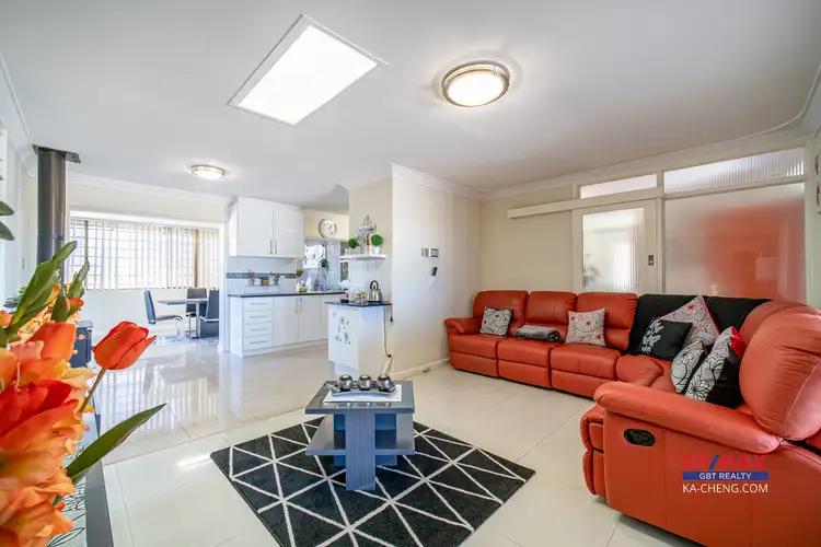34 Hollett Road, Morley WA 6062