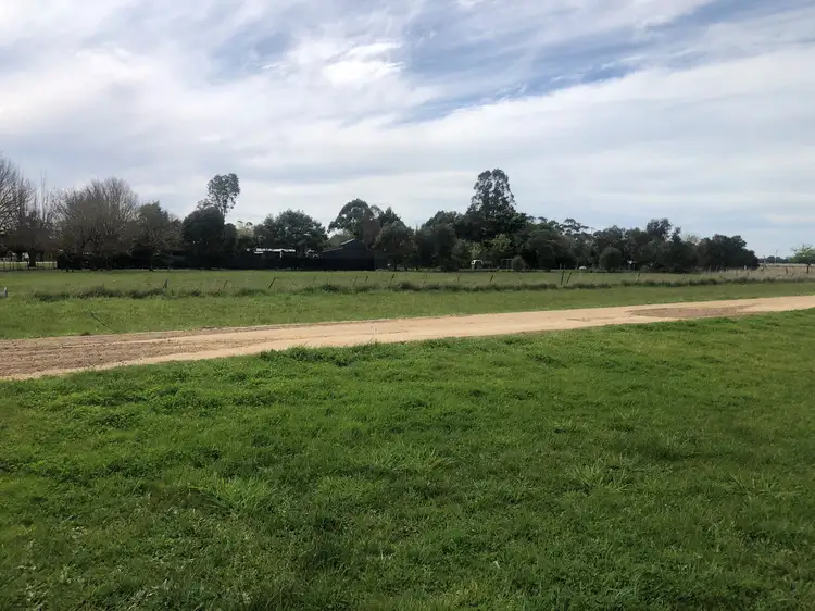 44 Scales Street, Penshurst VIC 3289