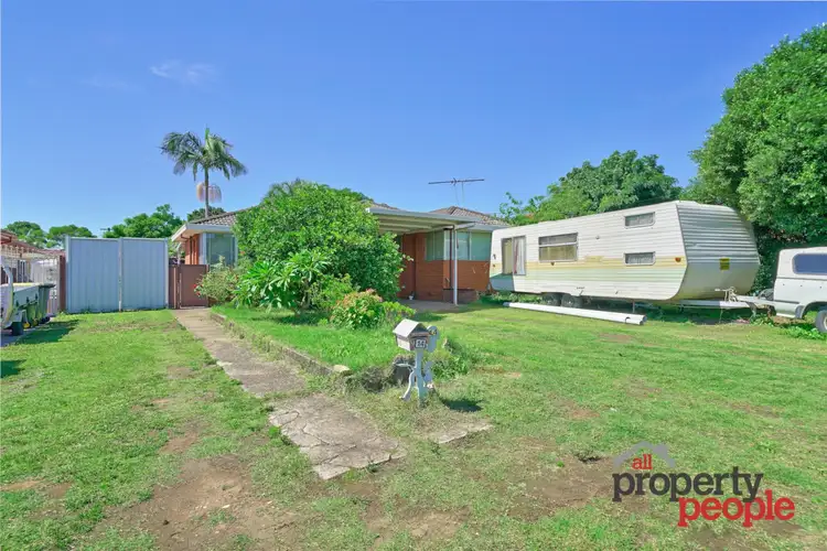 14 Edgar Street, Macquarie Fields NSW 2564
