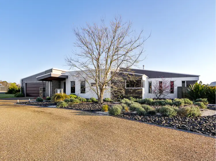 25 Counahan Drive, Wurruk VIC 3850
