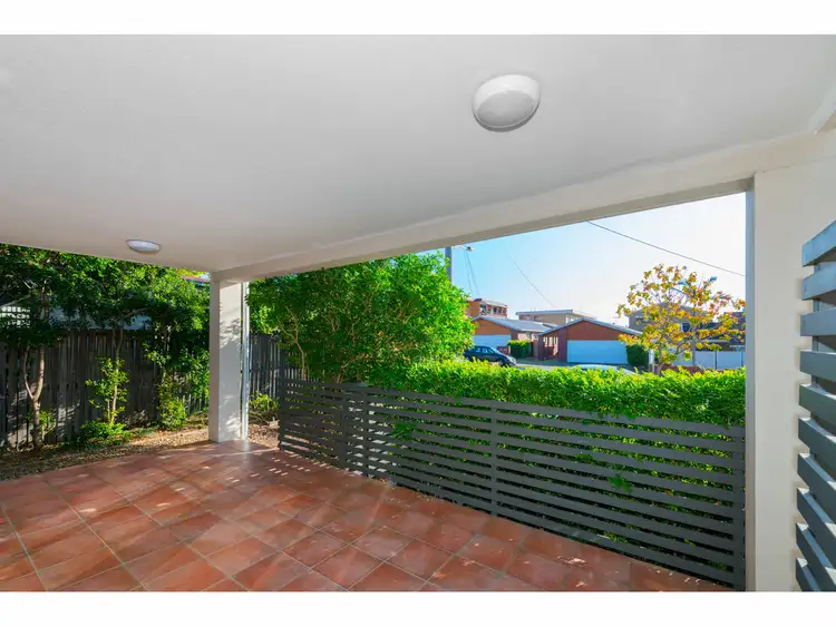 2/10 Amelia Street, Coorparoo QLD 4151