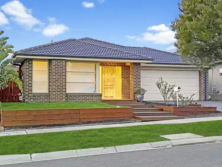 33 Black Gum Crescent, Cranbourne West VIC 3977