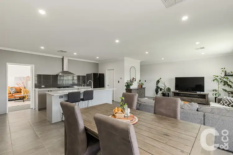 82 Tunnicliffe Street, Parmelia WA 6167