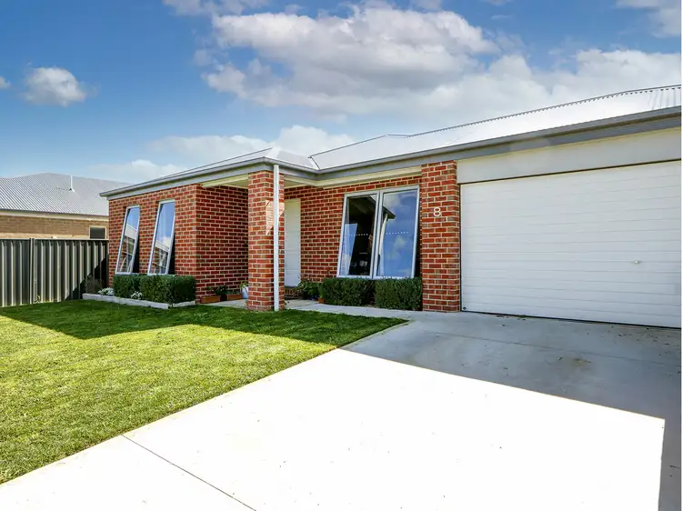 8 Findley Court, Stratford VIC 3862