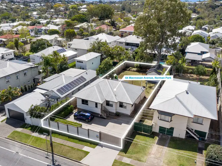 64 Macrossan Avenue, Norman Park QLD 4170