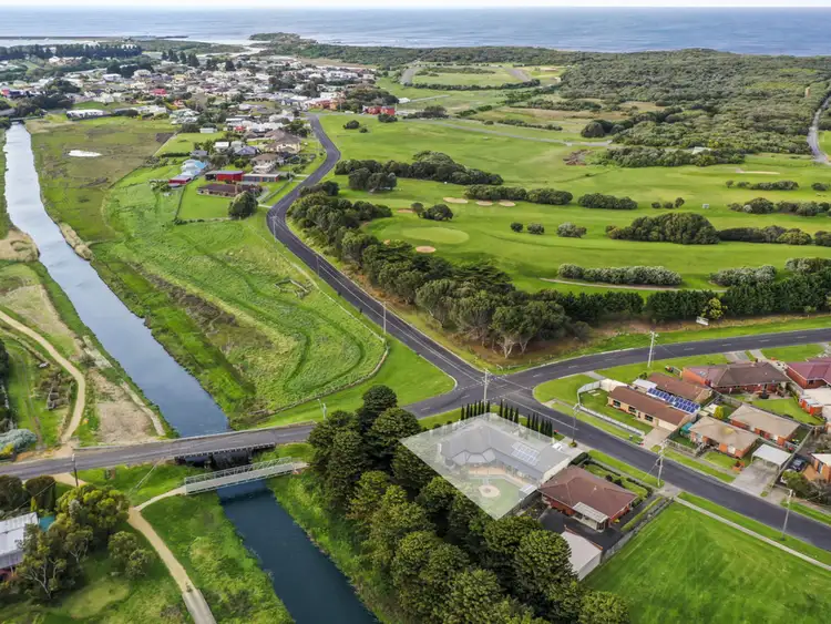 Second view of Homely house listing, 2 Fairway Crescent, Warrnambool VIC 3280