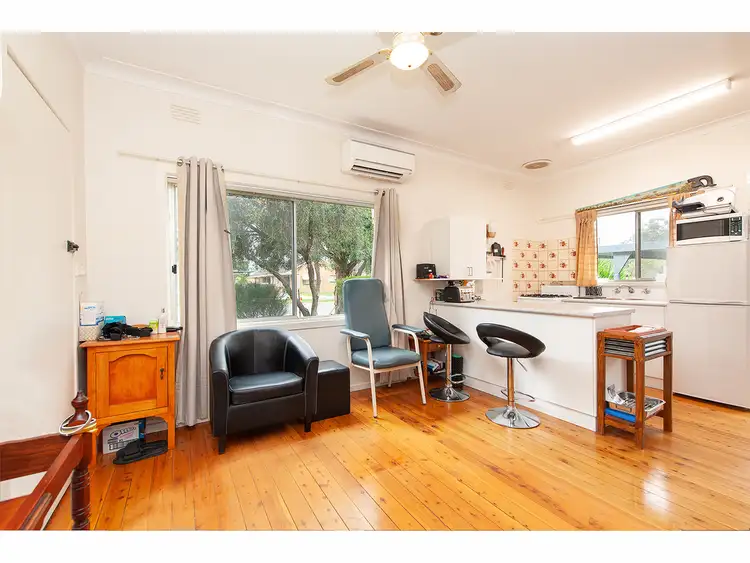 Second view of Homely block of units listing, 1 - 3/195 Kiewa Street, South Albury NSW 2640