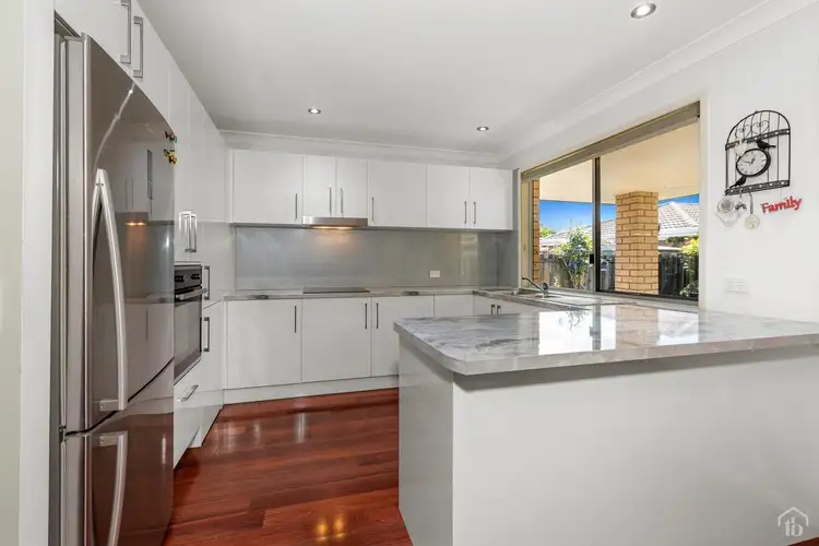 2/4 Parkland Place, Banora Point NSW 2486