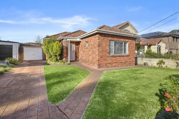 10 Walsh Avenue, Croydon Park NSW 2133