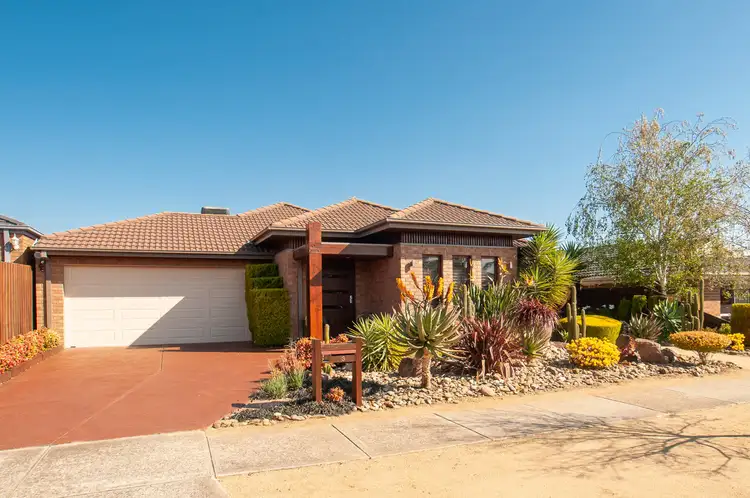 Second view of Homely house listing, 3 Garnet Close, Skye VIC 3977