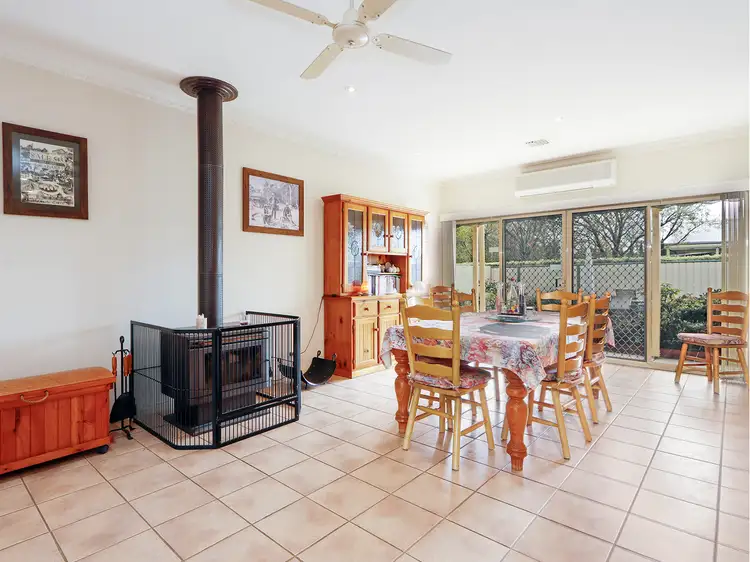 Fourth view of Homely house listing, 2 Dowling Court, Wurruk VIC 3850