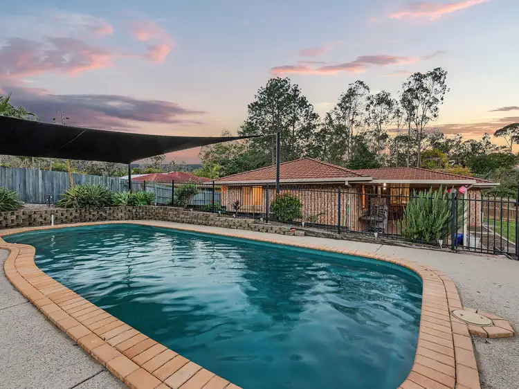 16 Bundoora Drive, Karana Downs QLD 4306