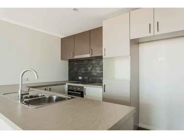 33/10 Pimlico Crescent, Wellard WA 6170