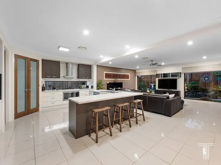 Main view of Homely house listing, 7 Kingham Place, Carindale QLD 4152