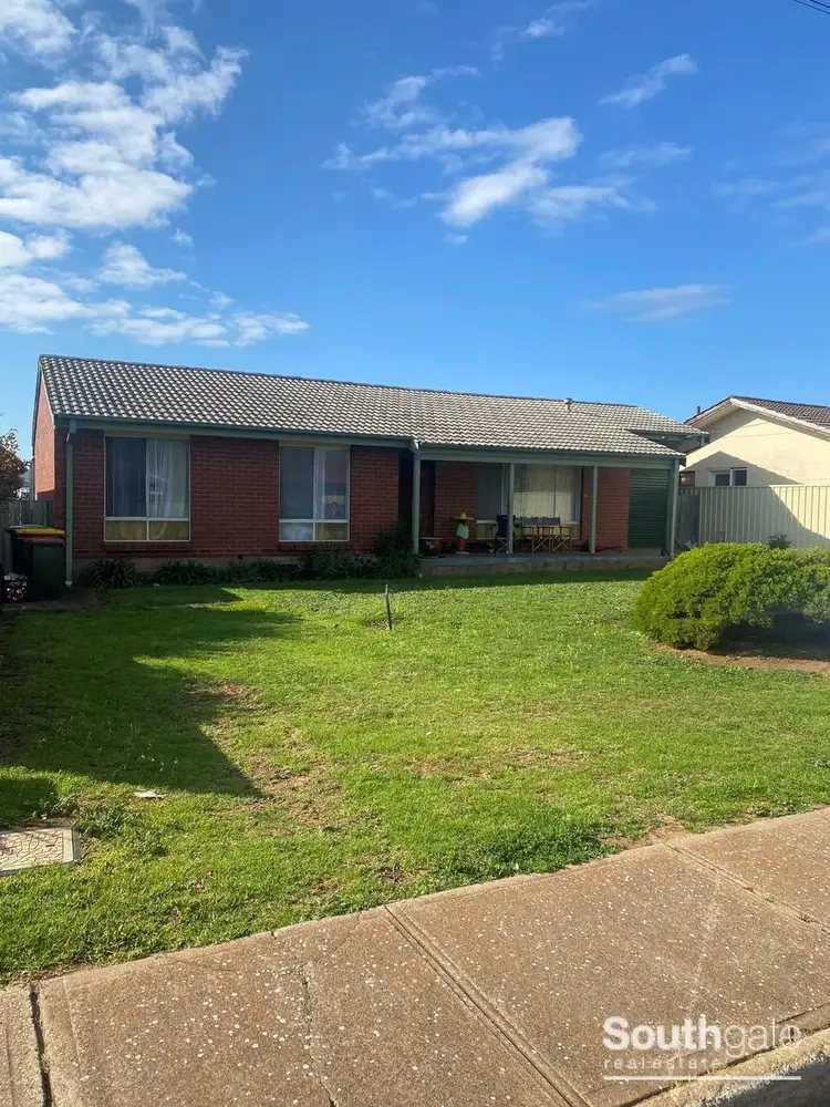 17 Weeroona Avenue, Port Noarlunga South SA 5167